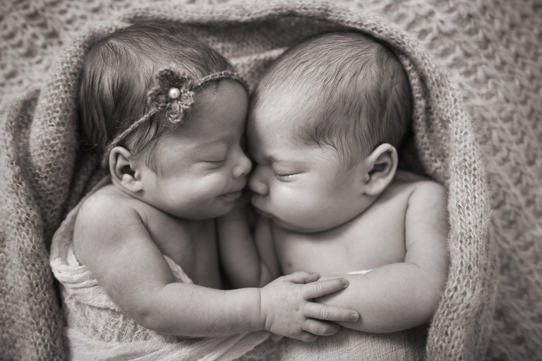 Twin Babies Photo Ideas