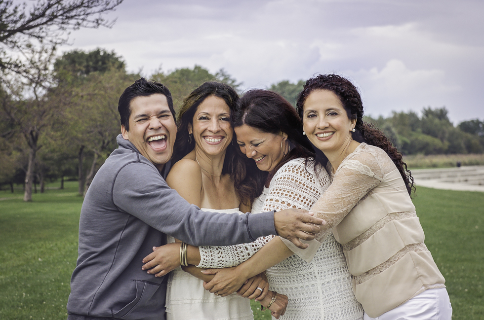 Grown siblings photo session ideas