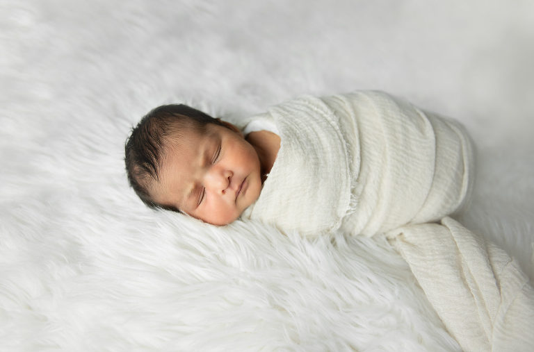 Newborn photo by baby photographer Cianne Mitchell Photography